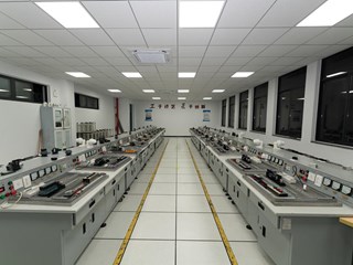 崇智楼B1-401电工高考实训室